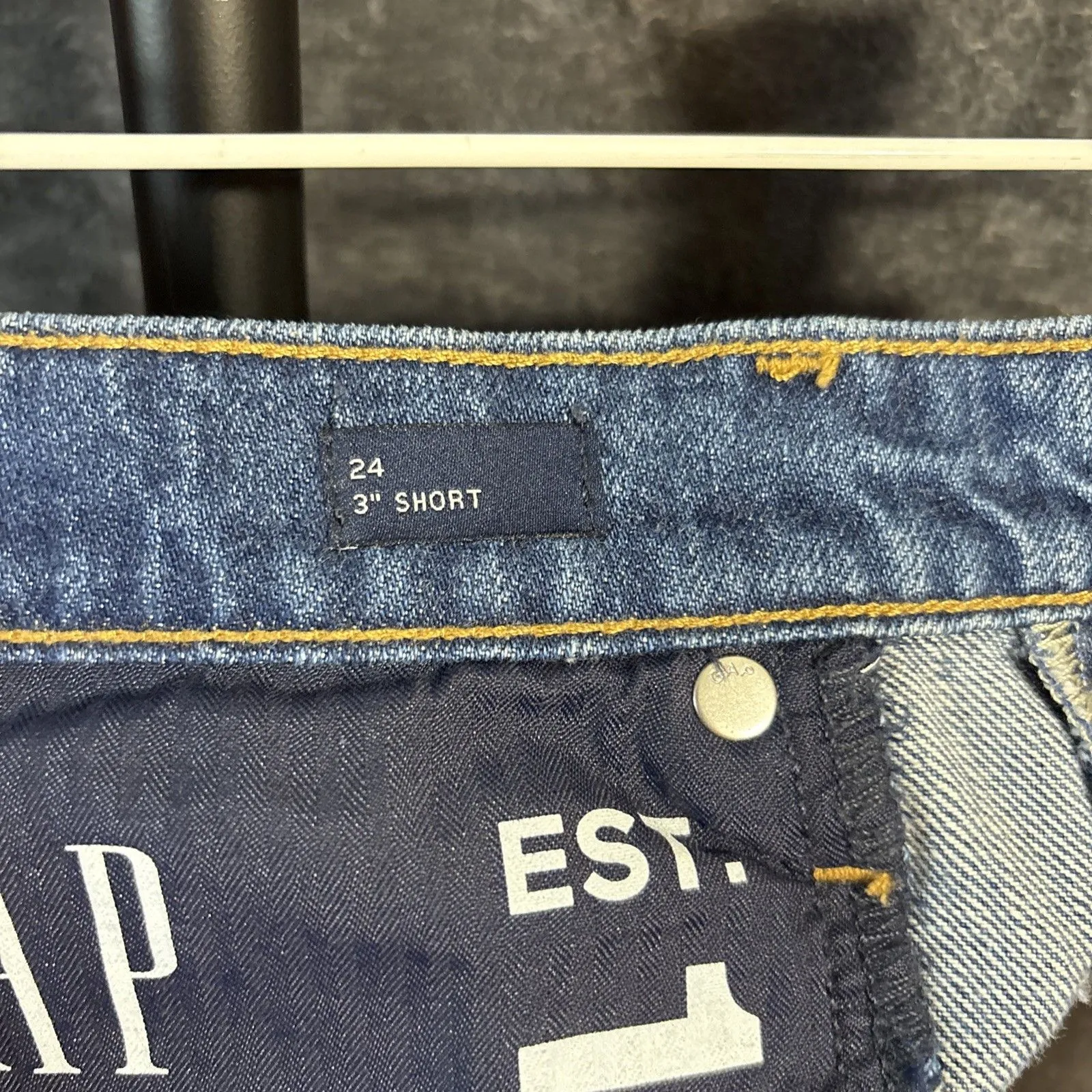 Gap Mid Rise Denim 3" Shorts With Washwell summer travel vacation womens 24 - Image 10