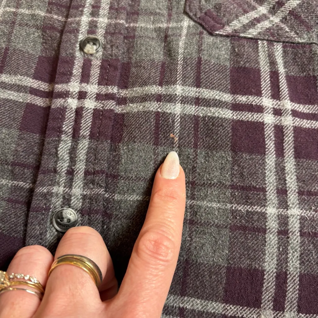 Aritzia TNA boyfriend Flannel Dark Gray Plaid Button Down Shirt Women's Size S - Image 8