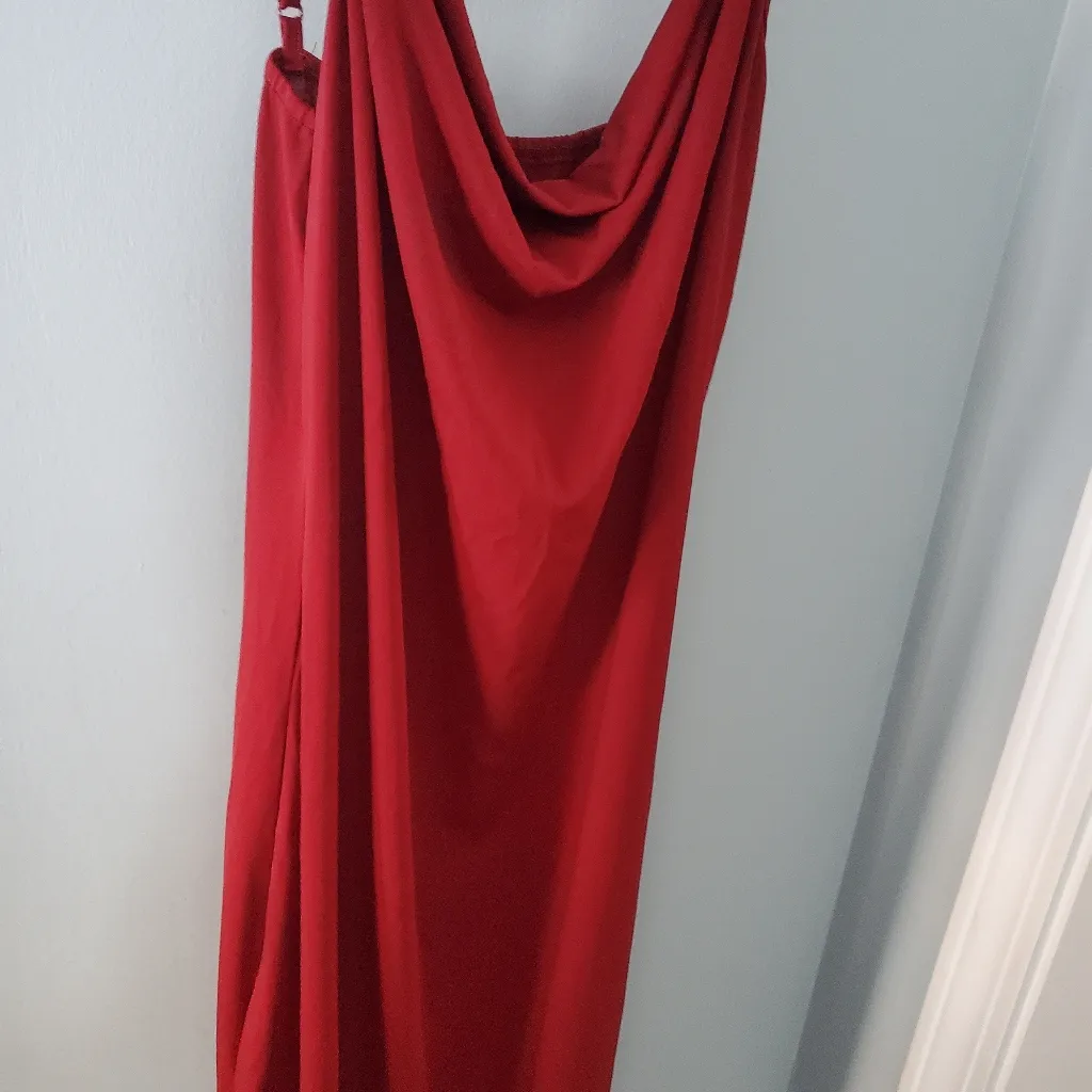 Scoop neck wine color maxi dress with slits on the side size large new n… Red - Image 2