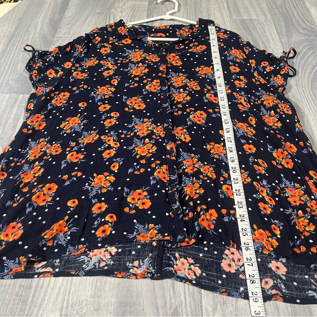 Lane Bryant Navy Blue with orange Floral Print Women's Top; Size 20 - Image 3