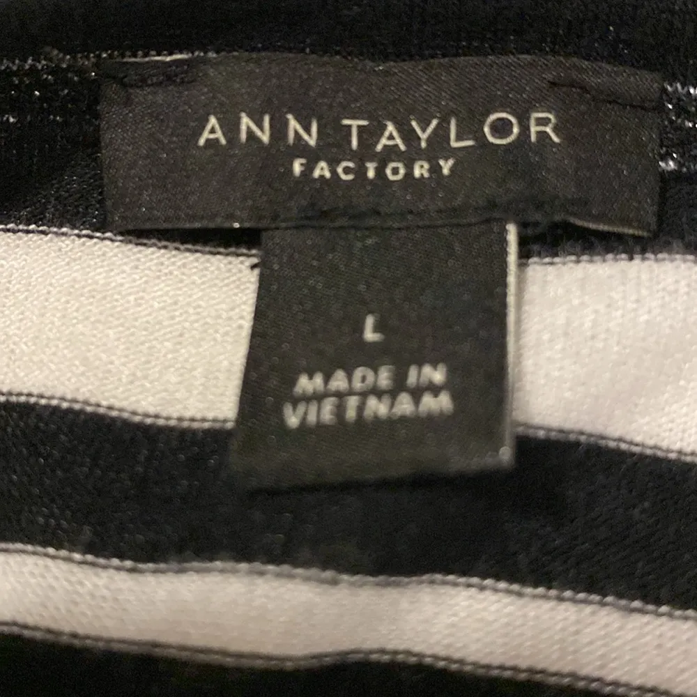 Ann Taylor lightweight sweater, Large - Image 5