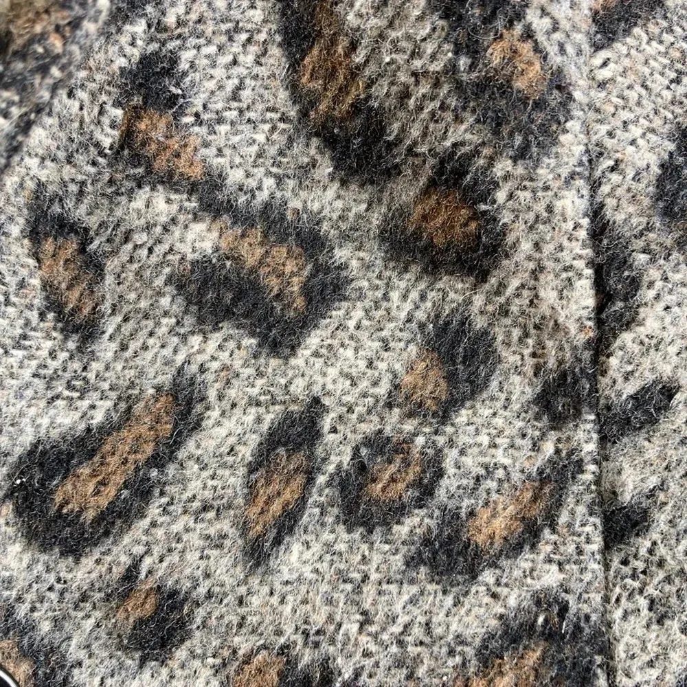 Ann Taylor Loft Leopard Print Single Button Blazer Women’s Size Medium Petit - Image 3