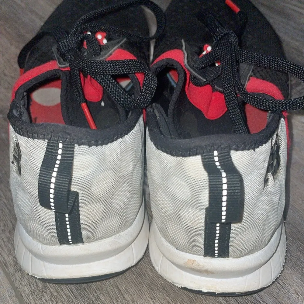 New Balance Minnie Mouse 7.5 - Image 3