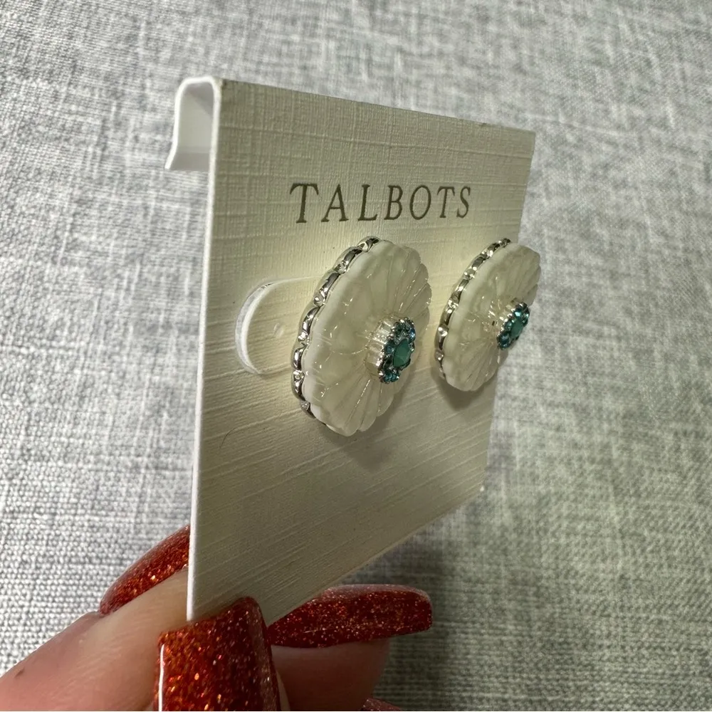 Talbots Carved Floral Rhinestone Round Stud Earrings Blue Teal & White NWT - Image 6