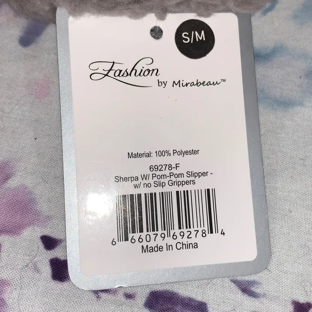 🇺🇸 NWT Fashion by Mirabeau Sherpa Pom Pom Slippers Size 6 - Image 5
