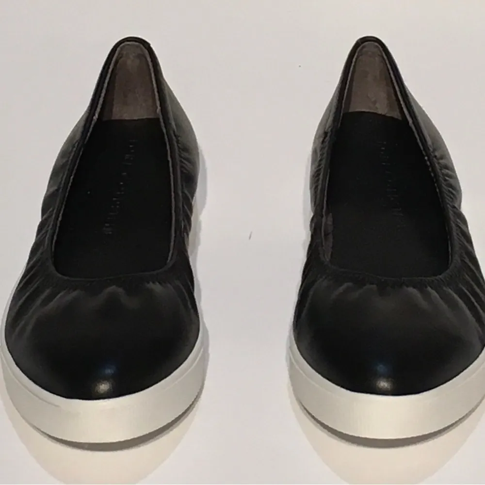 Lori Goldstein Collection- Black Leather‎ loafers Flat Slip On comfort size 6 M - Image 3