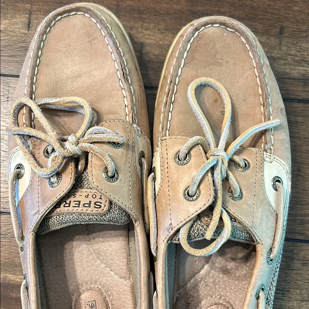 Sperry woman’s Tan Boat Shoes size 8 - Image 3