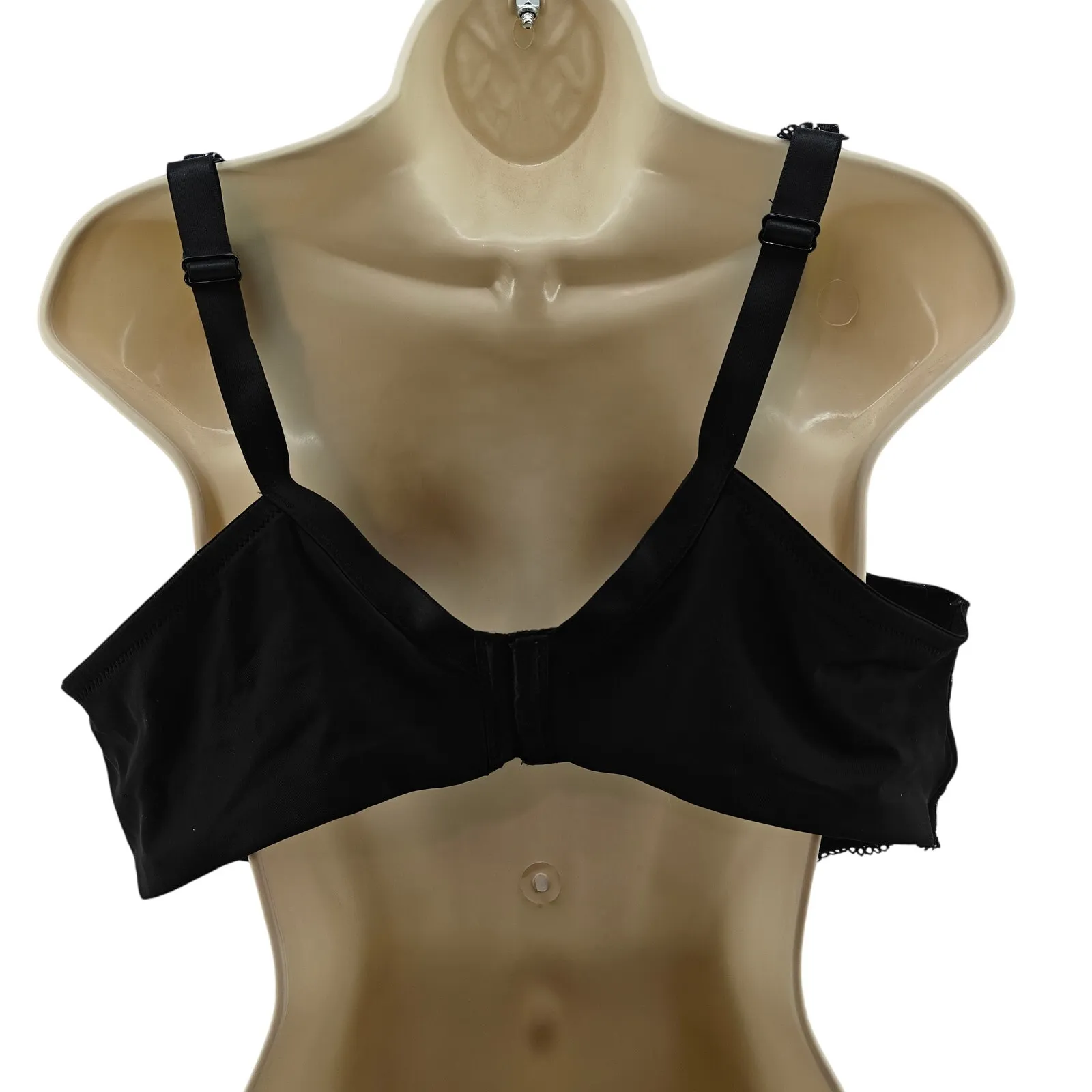 Breezies Luxe Two Tone Underwire Lace Bra Black White 46C Size undefined - Image 3