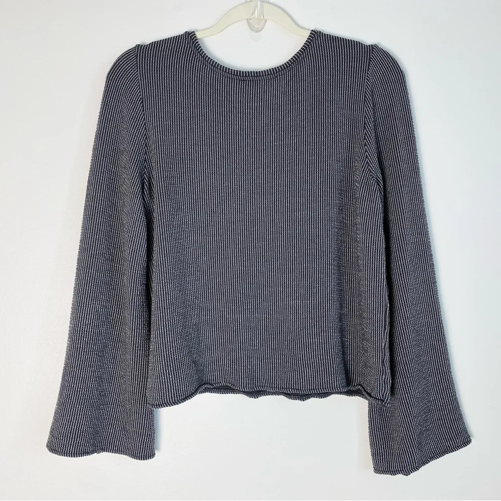 Zara Long Sleeves Shirt Top Trumpet Bell Black White Crop Boxy Stretch Medium - Image 4