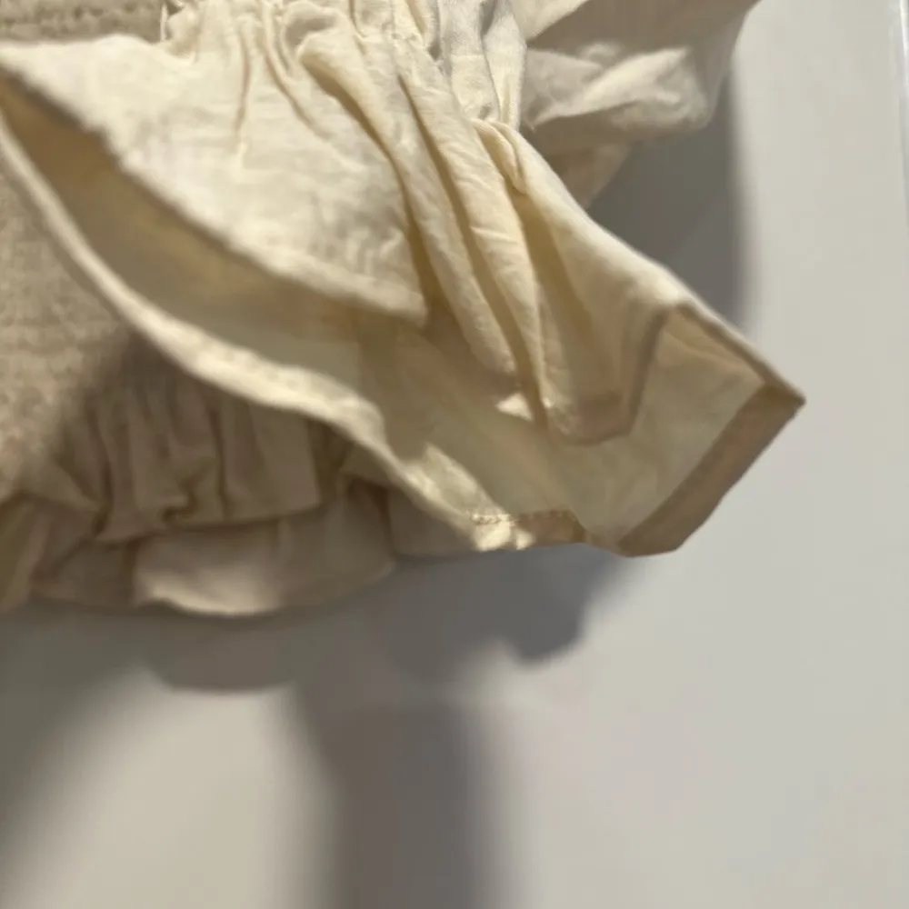 NWOT Brandy Melville Milk Maid baby doll Top. XS puff sleeves,  ruffle - Image 12