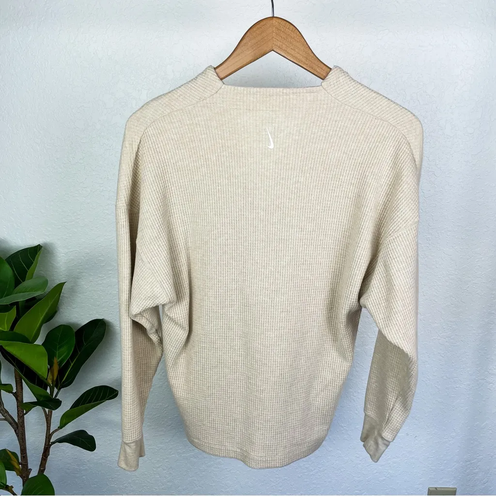 Nike Yoga Waffle V Neck Thermal Pullover Long Sleeve Size XS in Cream - Image 9