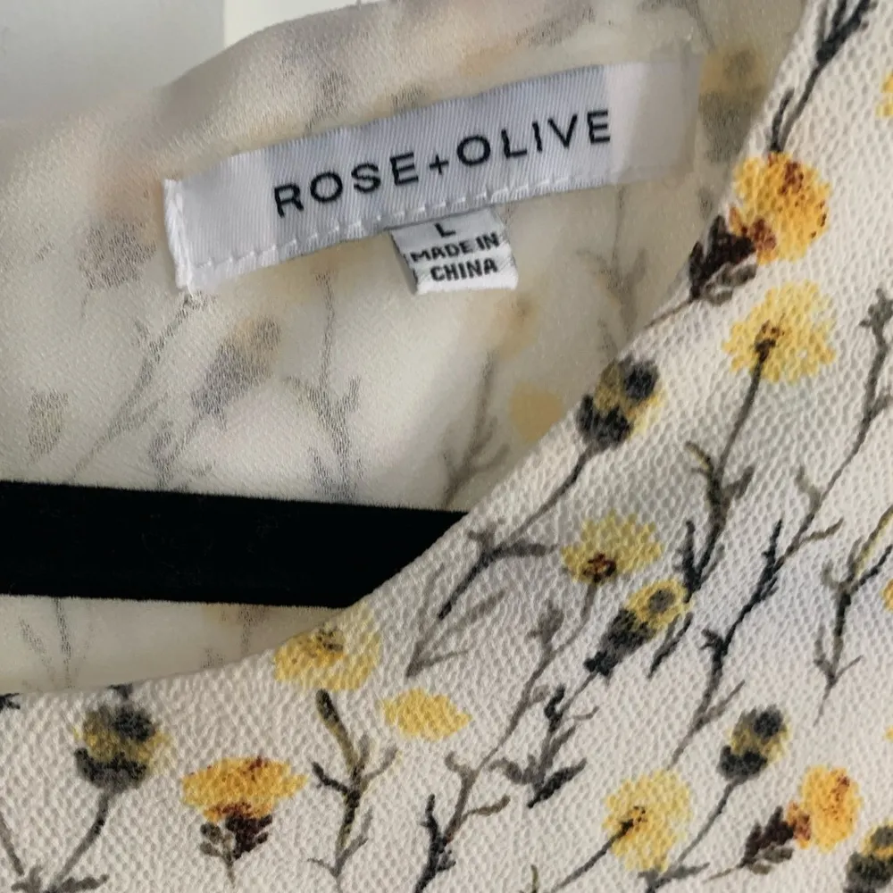 Rose & Olive Pale Yellow Floral Sleeveless Layered Top Size L Cream White - Image 4