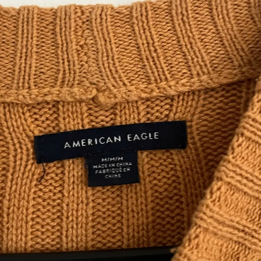 American Eagle Knit Yellow/White Striped Sweater size medium. - Image 3
