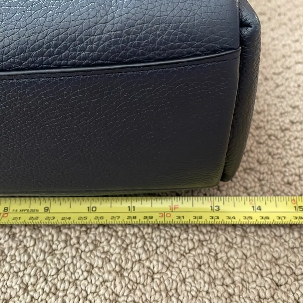 Pebble Leather Shoulder Bag with Good - Image 11