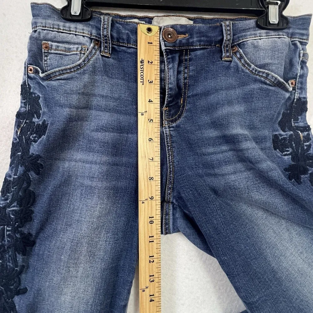 Band of Gypsies Lola Skinny Ankle Jeans Womens 29 Blue Denim Raw Hem Embroidered - Image 5