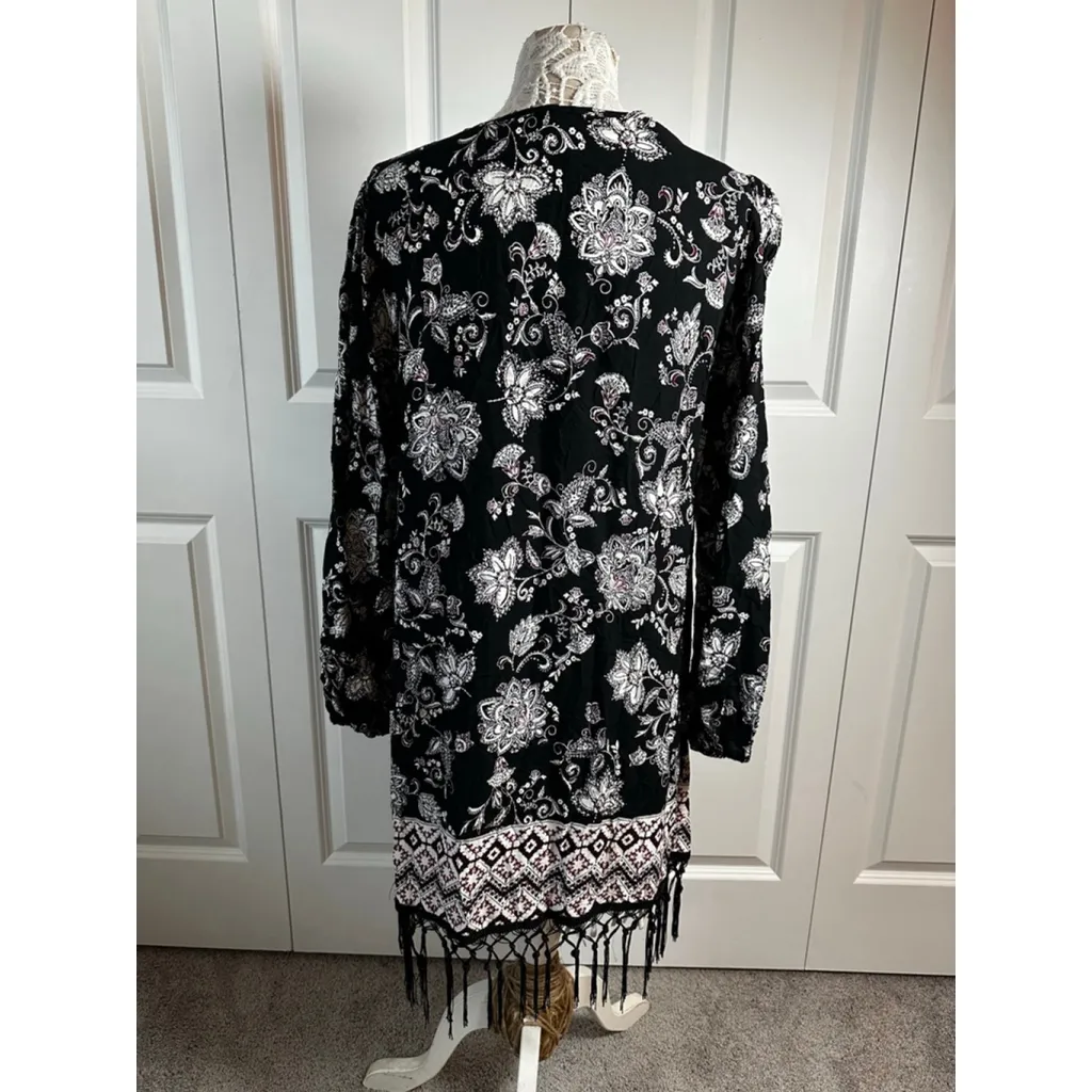 Xhilaration Long Sleeve Dress XL Black White Floral Fringe - Image 2