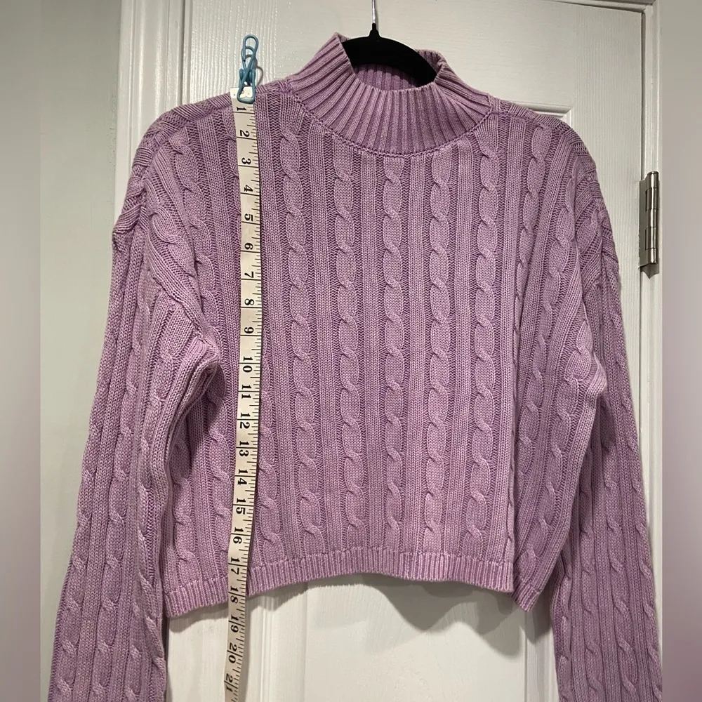 NWT No Comment Size L Purple Lilac Cotton Cable Knit Mock Neck Cropped Sweater - Image 11