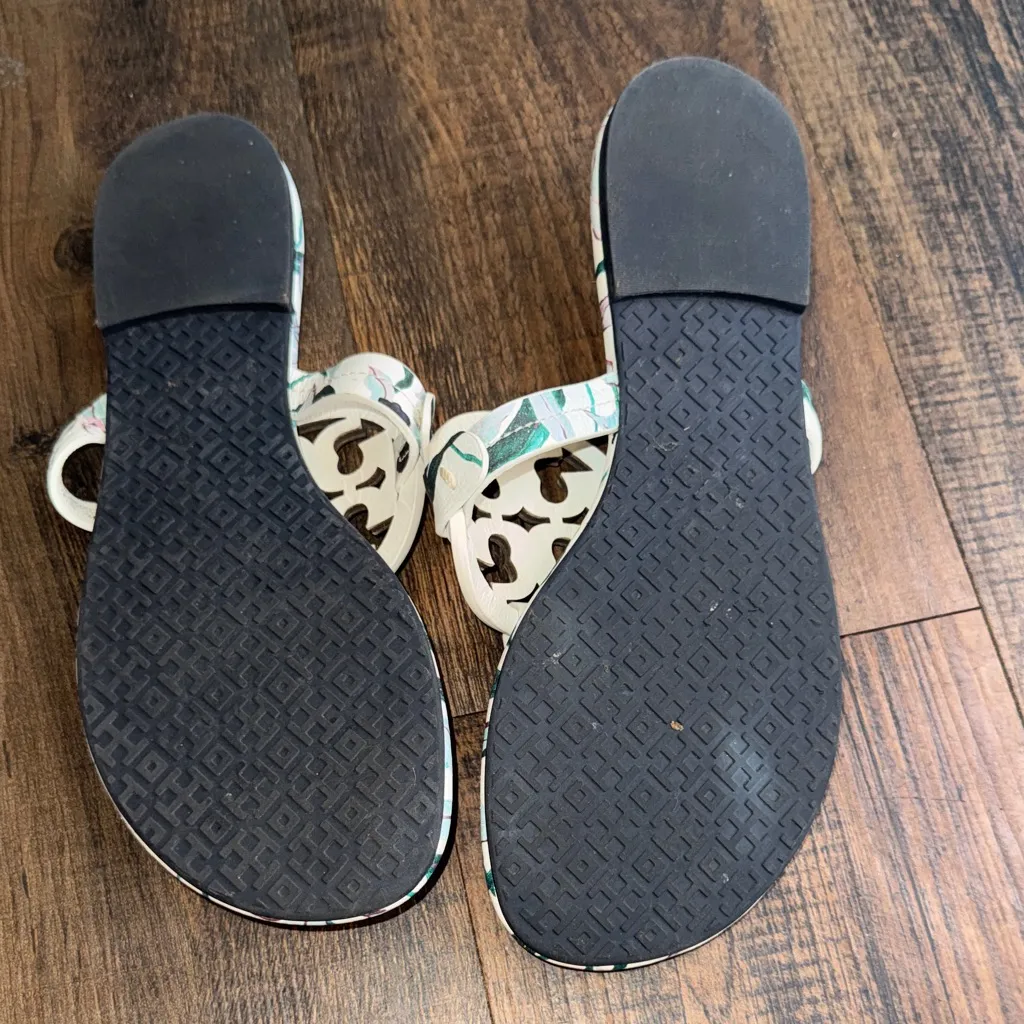 Tory Burch Cream and Green Patterned Sandals - Image 6