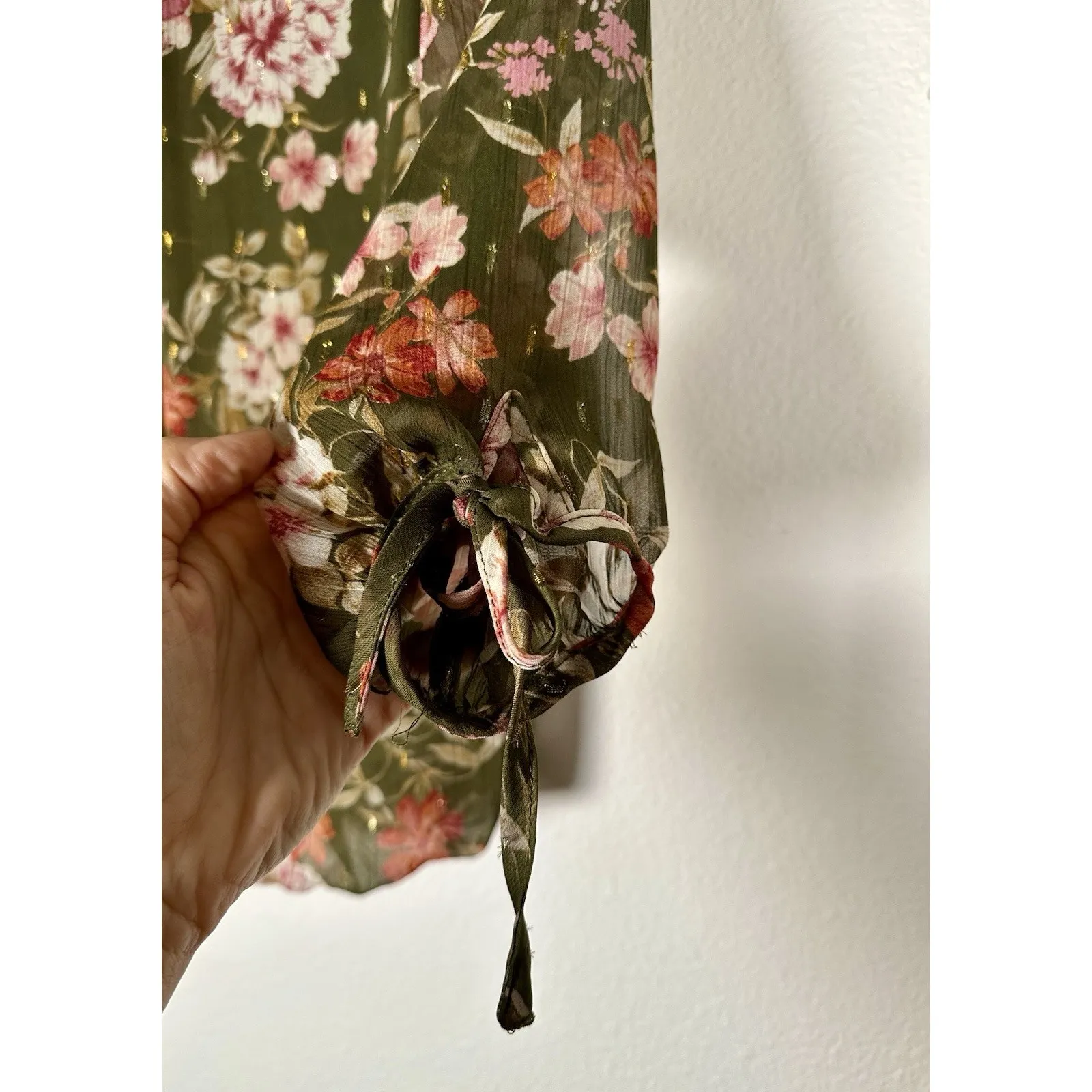 Haver & Blair London Ruffleneck Floral Blouse Top, Small - Image 7