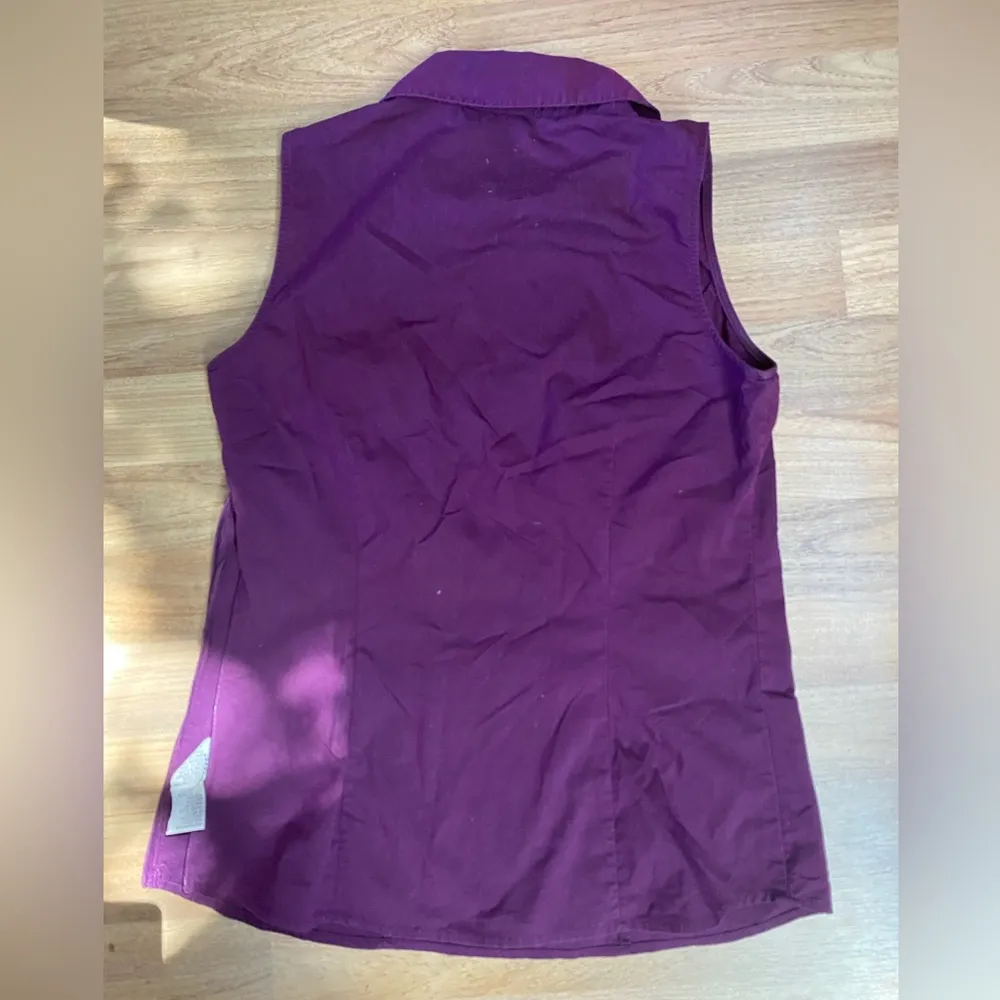 Ricki’s Size 2 Sleeveless Top — Very Classic - Image 2