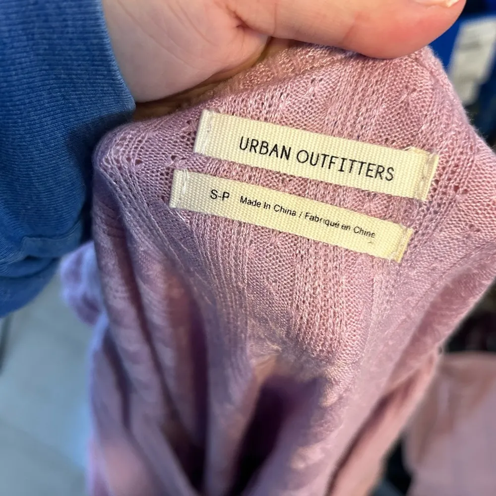 URBAN OUTFITTERS LILAC VNECK CROPPED BABYDOLL BLOUSE - Image 4