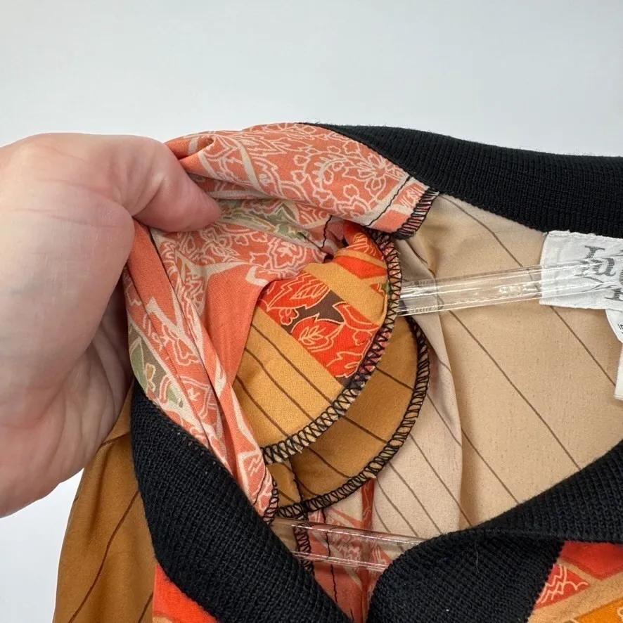 Vintage La Phia Collections Button Front Top Large Orange Polyester Asian Print - Image 9