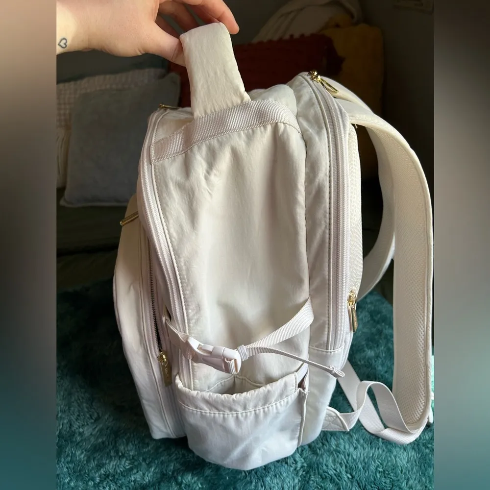 Isaac Mizrahi Backpack with cooler pocket - Image 2