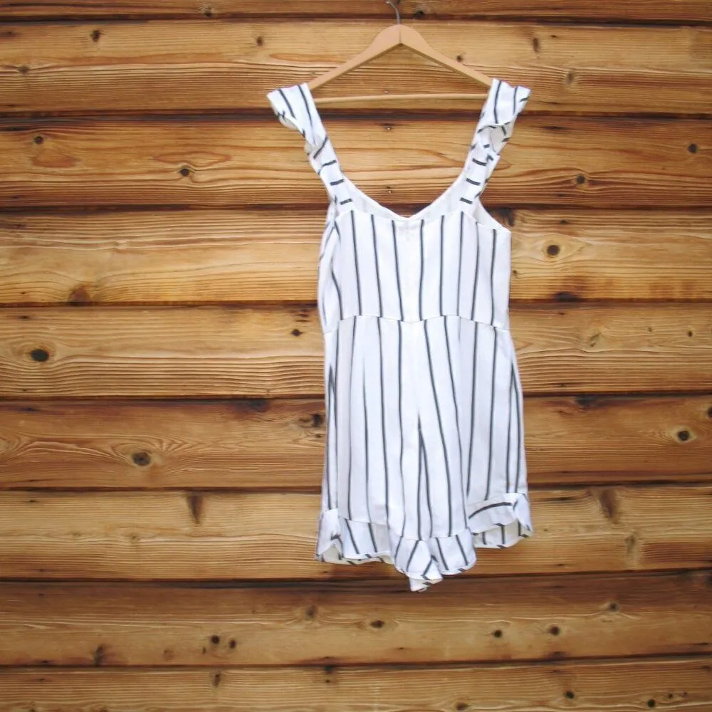 NWT Intermix Rachel Flutter Sleeve Linen Blend Romper Shorts - Image 7