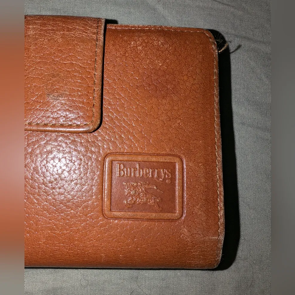 Authentic Vintage Burberry Brown Leather Trifold Wallet - Image 2