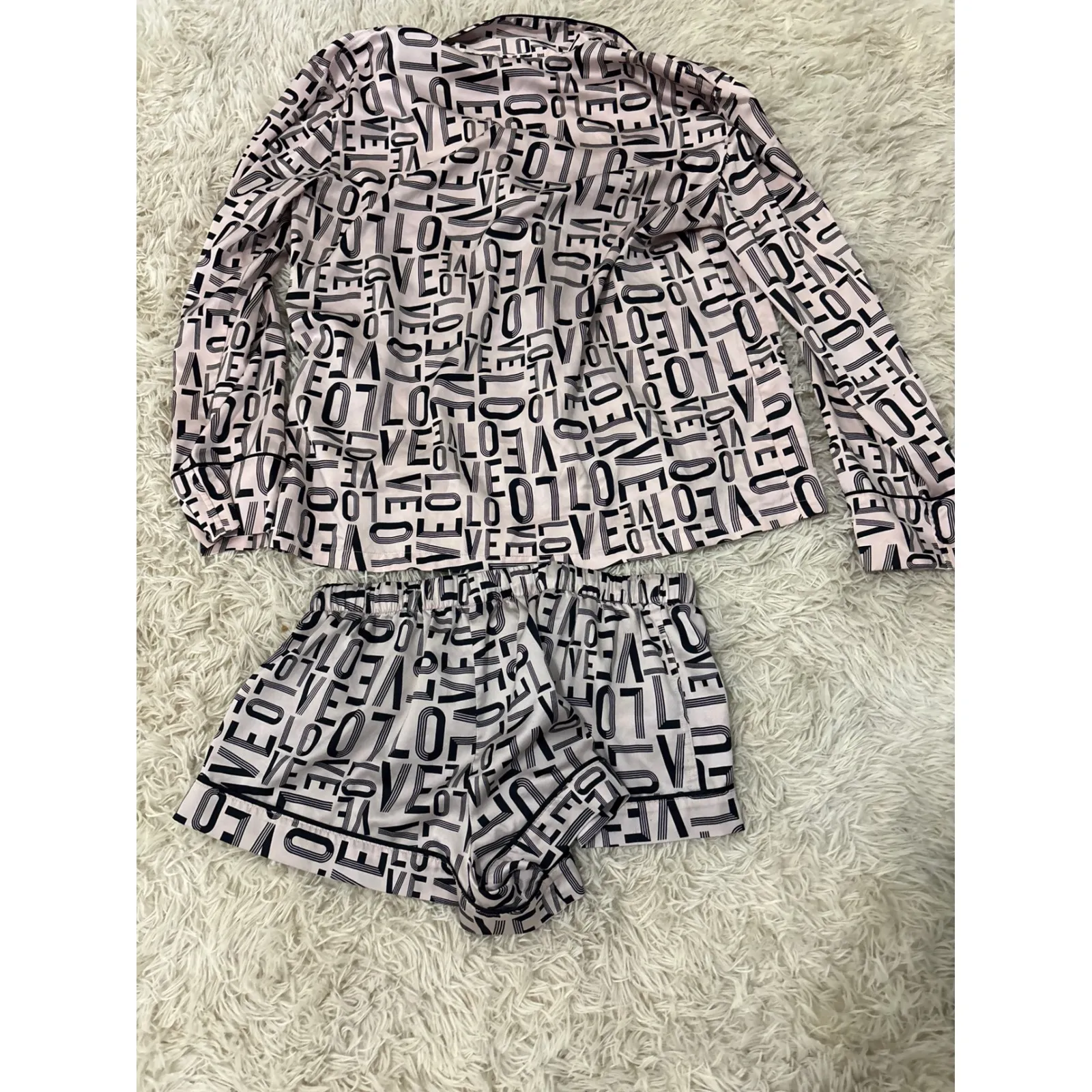 Victoria's Secret LOVE Print Pajama Set Long Sleeve Top Shorts Pink Black M - Image 8