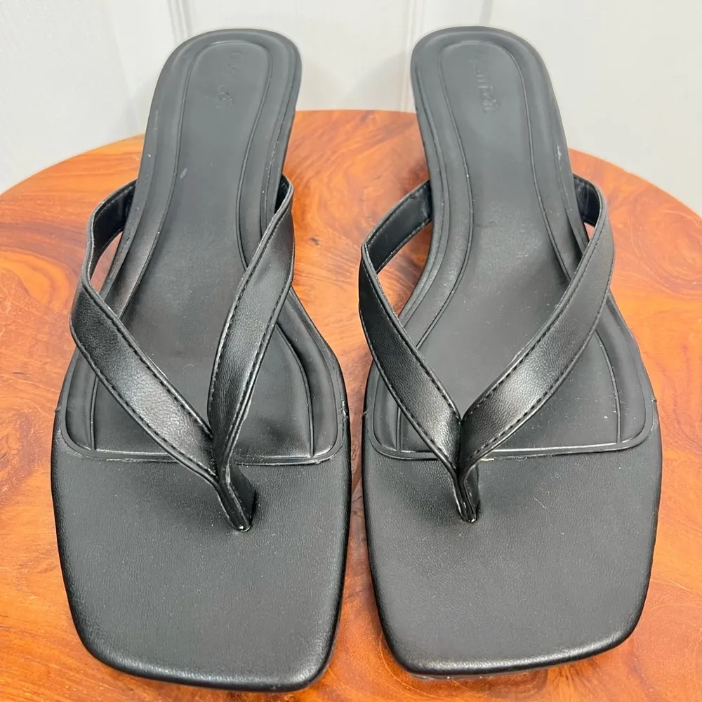 Open Edit Women's Black Thong Kitten Heel Sandals Size 9.5M - Image 2