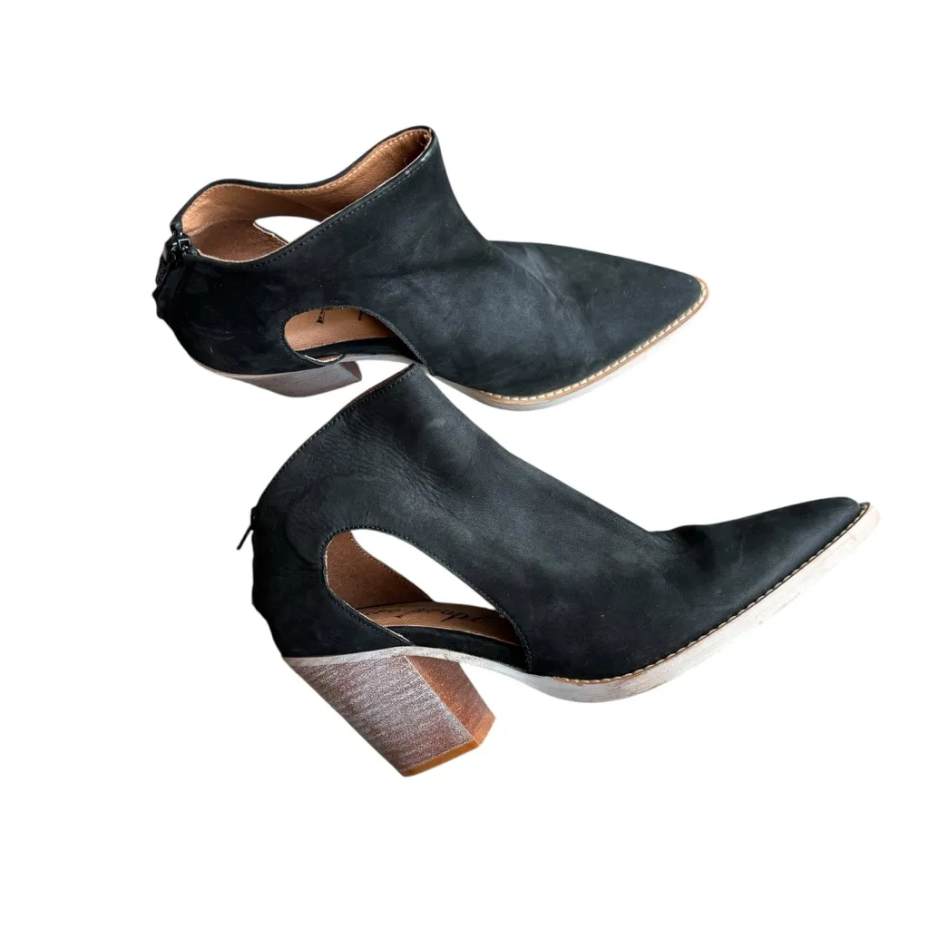 Free People - Wilder Black Suede Cutout Ankle Pointed Toe Block Heel Sz 39 - Image 2