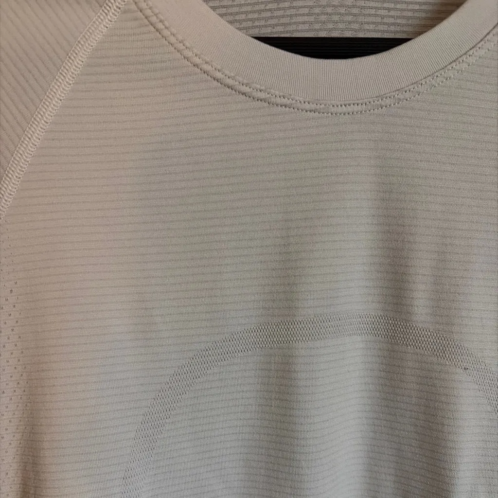 Lululemon Swiftly Tech Long Sleeve 2.0 White/Gray Crew Size 4 - Image 4