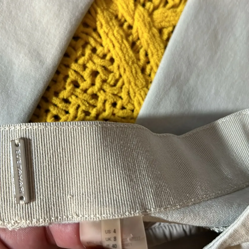 Elie Tahari Size 6 Bootcut Khakis - Image 5