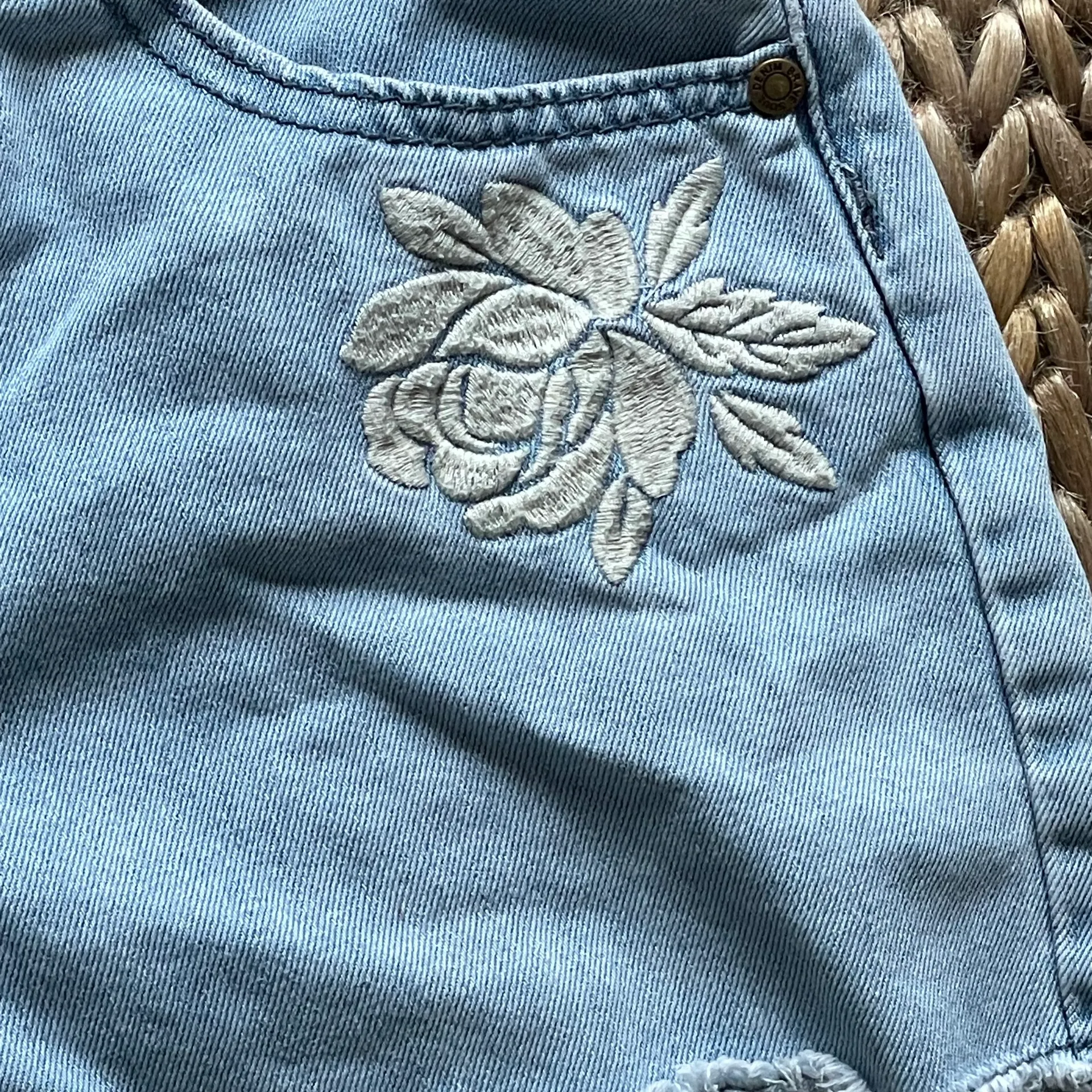 London Juliet Denim Shorts Size 10 / 38 - Image 2