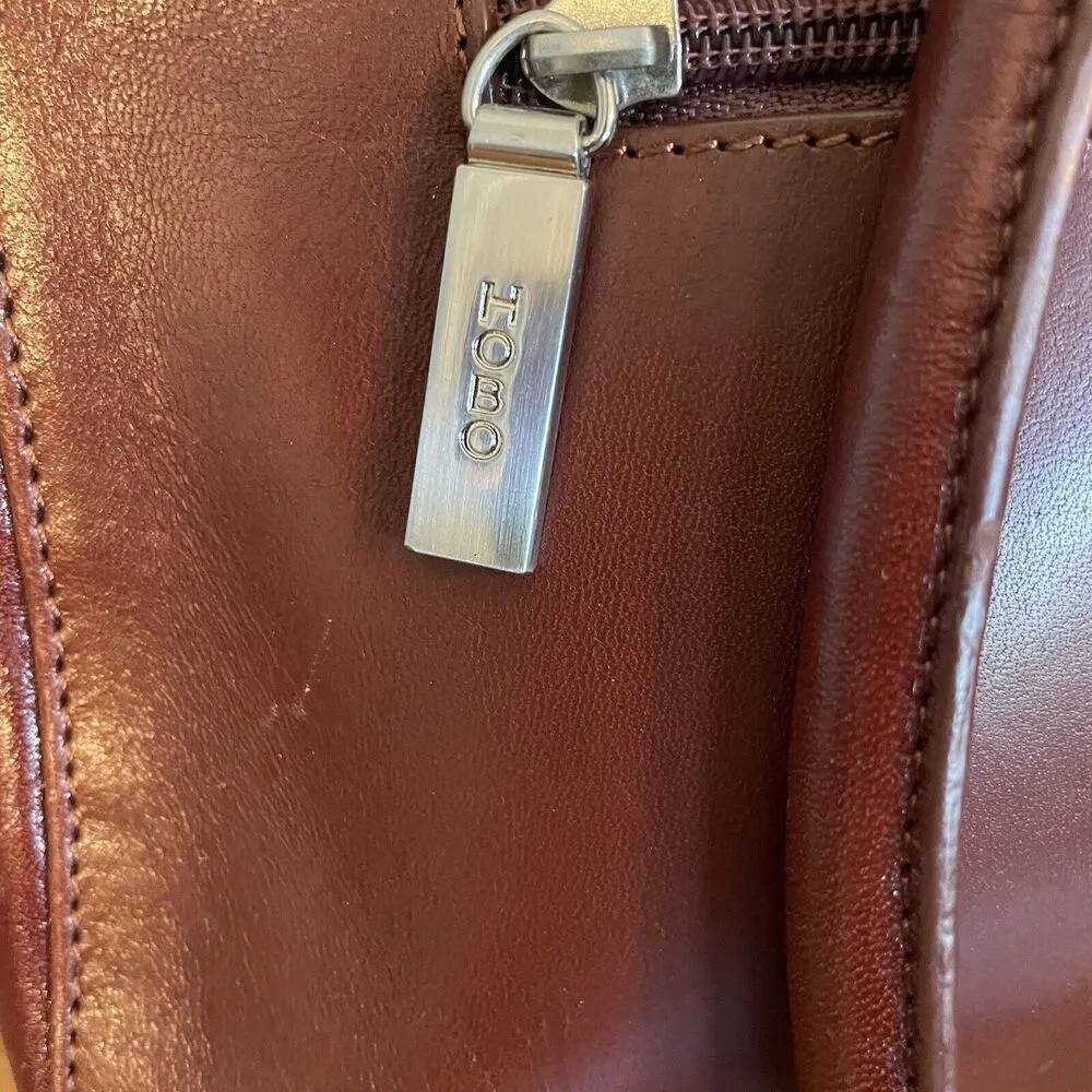 HOBO International VTG Purse Red Brown Polished Leather Bag Zip Two Handles - Image 2