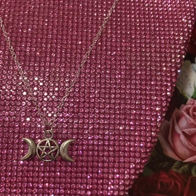 Boutique Moon Phase Necklace Triple Moon Goddess Pentagram Pentacle Halloween Witch goth - Image 12