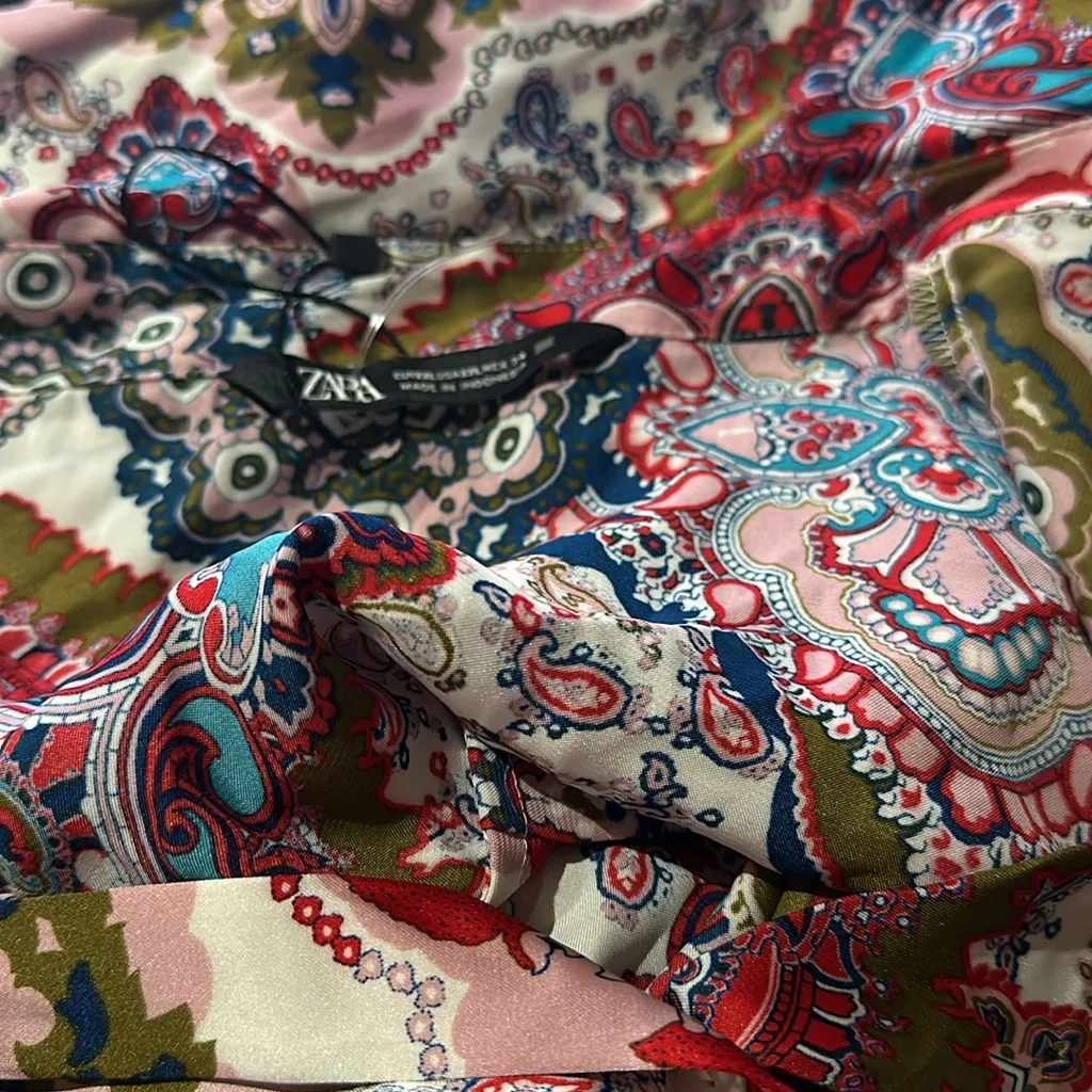 NEW Zara Patchwork Satin Silky Handkerchiefs Printed Top Blouse Bloggers Fave Red Size XXL - Image 6