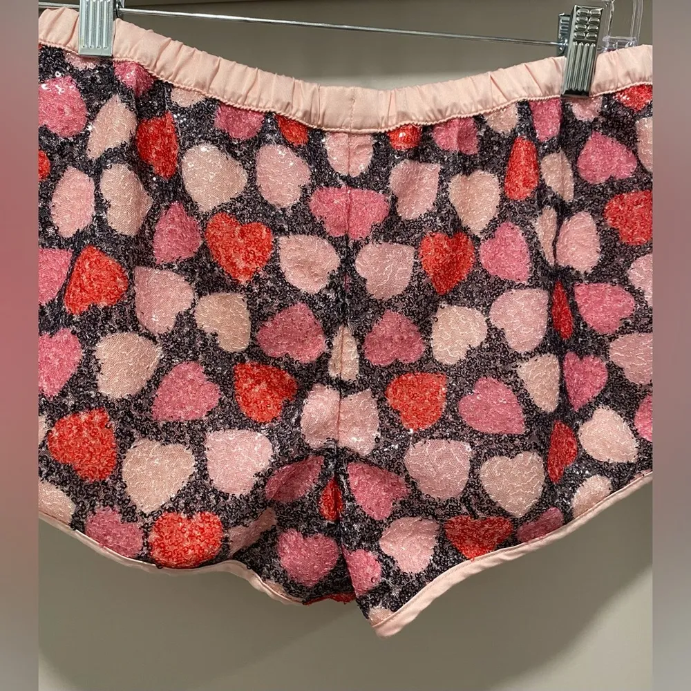 Red & Pink Sequin Heart Print Dolphin-Hem Sleep Shorts - XS - Image 13