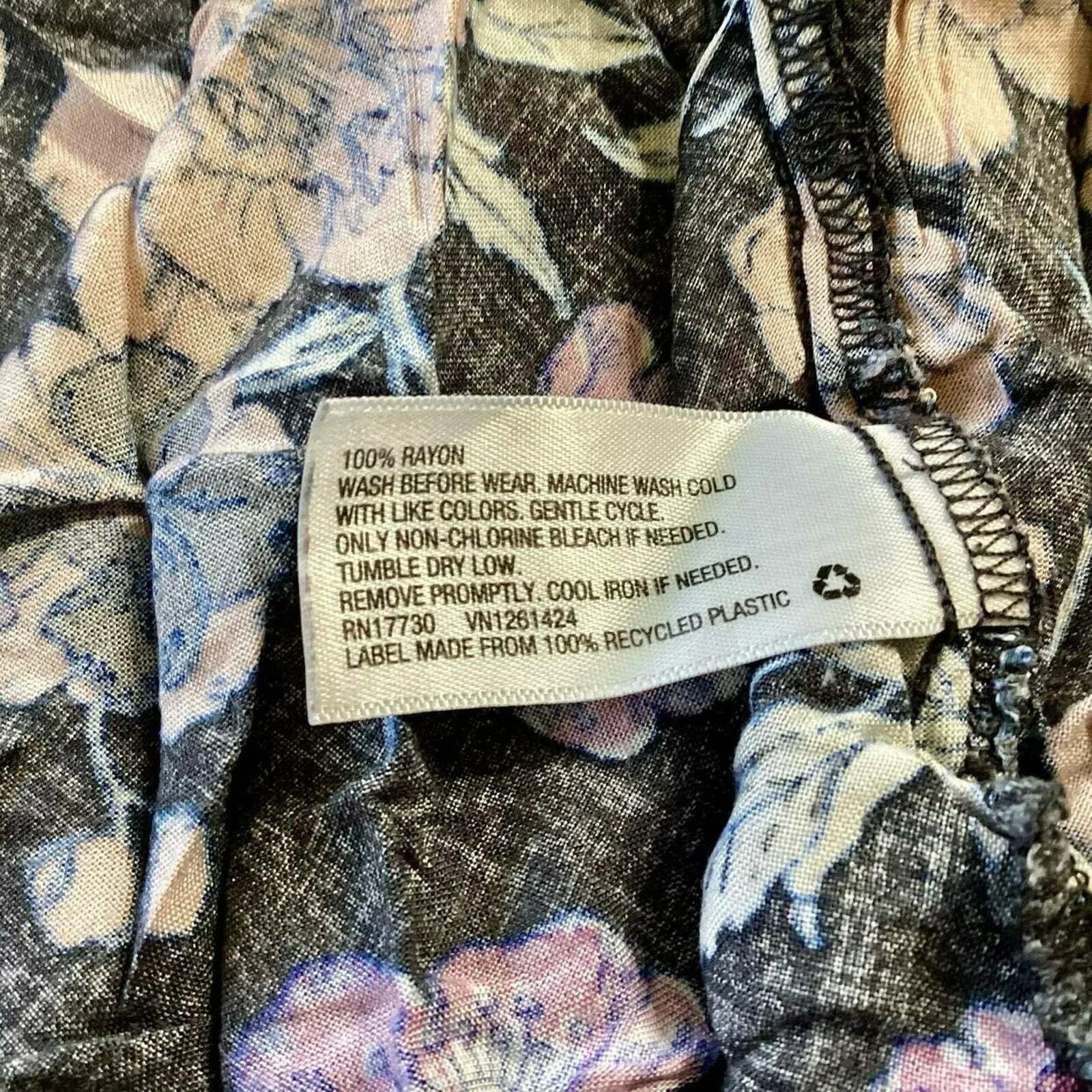 Art Class Hankerchief Summer Dress Pink Size 8 - Image 7