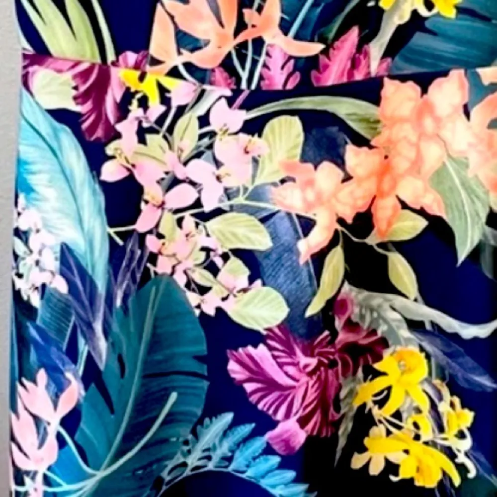 Adrianna Papell
Tropical Essence Printed Scuba Fit And Flare Dress Size 14W - Image 5