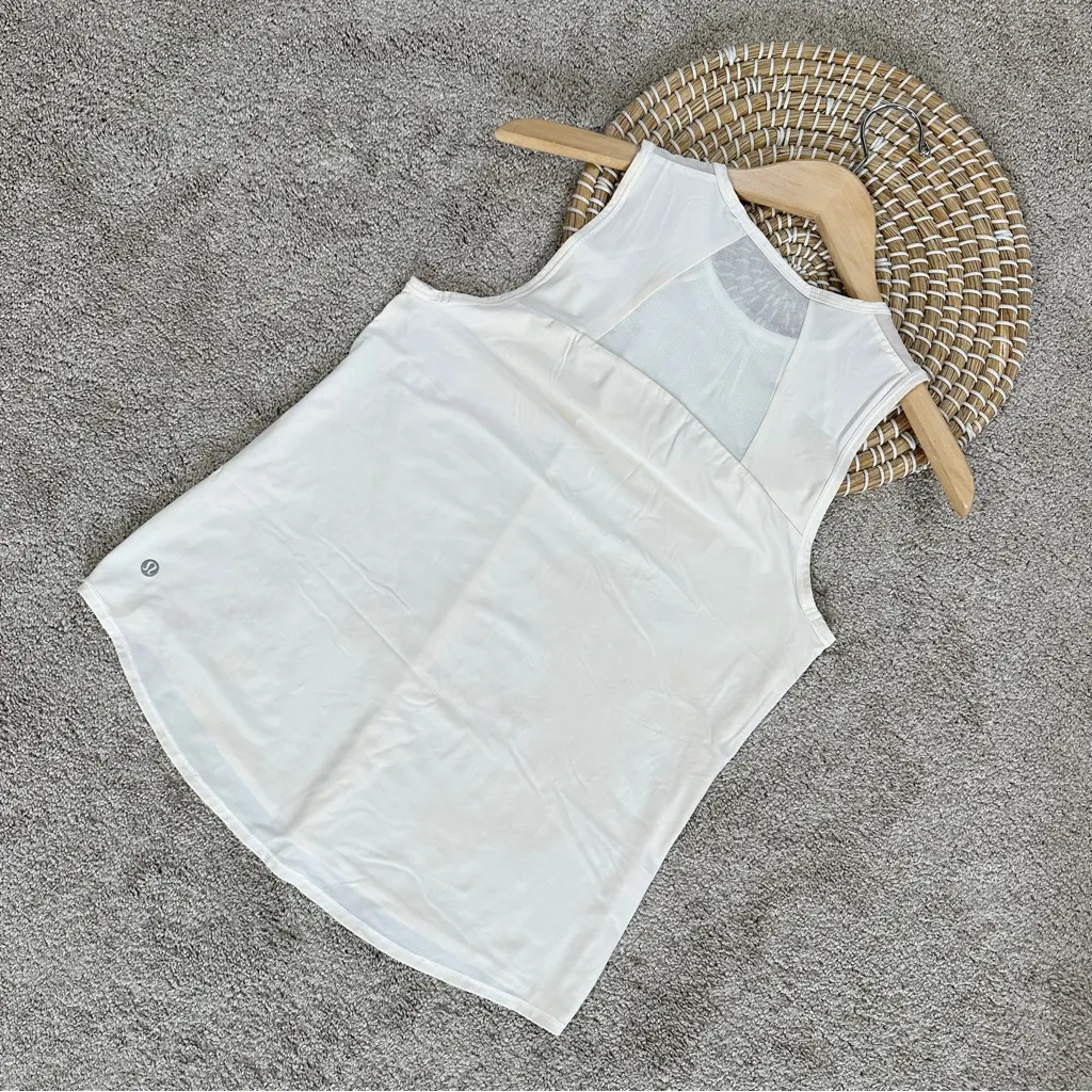 Lululemon Women’s Sculpt Tank Top Sleeveless Lightweight in White Size 4 - Image 6