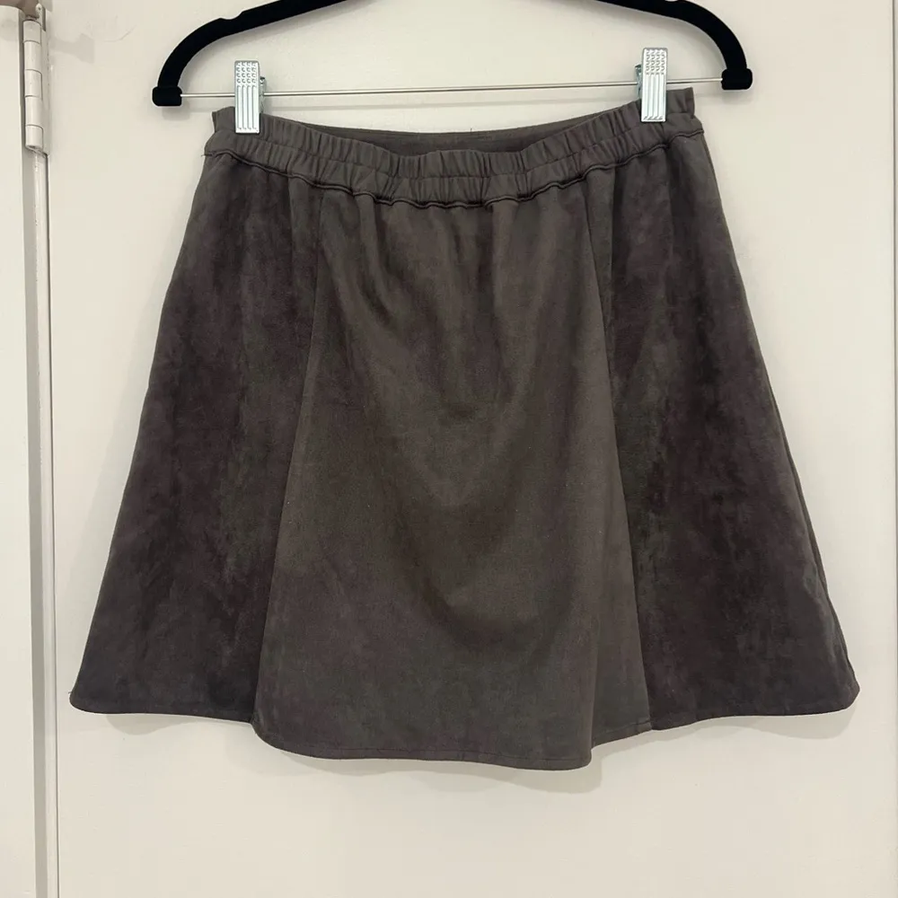 Skies are Blue Grey Suede Mini Skirt - Image 6