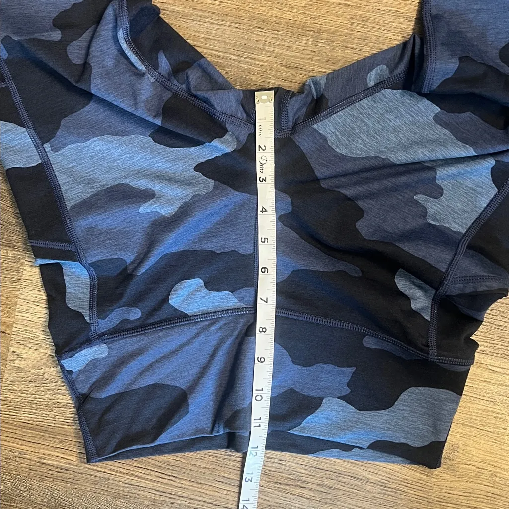 Offline by Aerie The Hugger High Rise Blue Camo Leggings w/ Side Pockets Large - Image 9