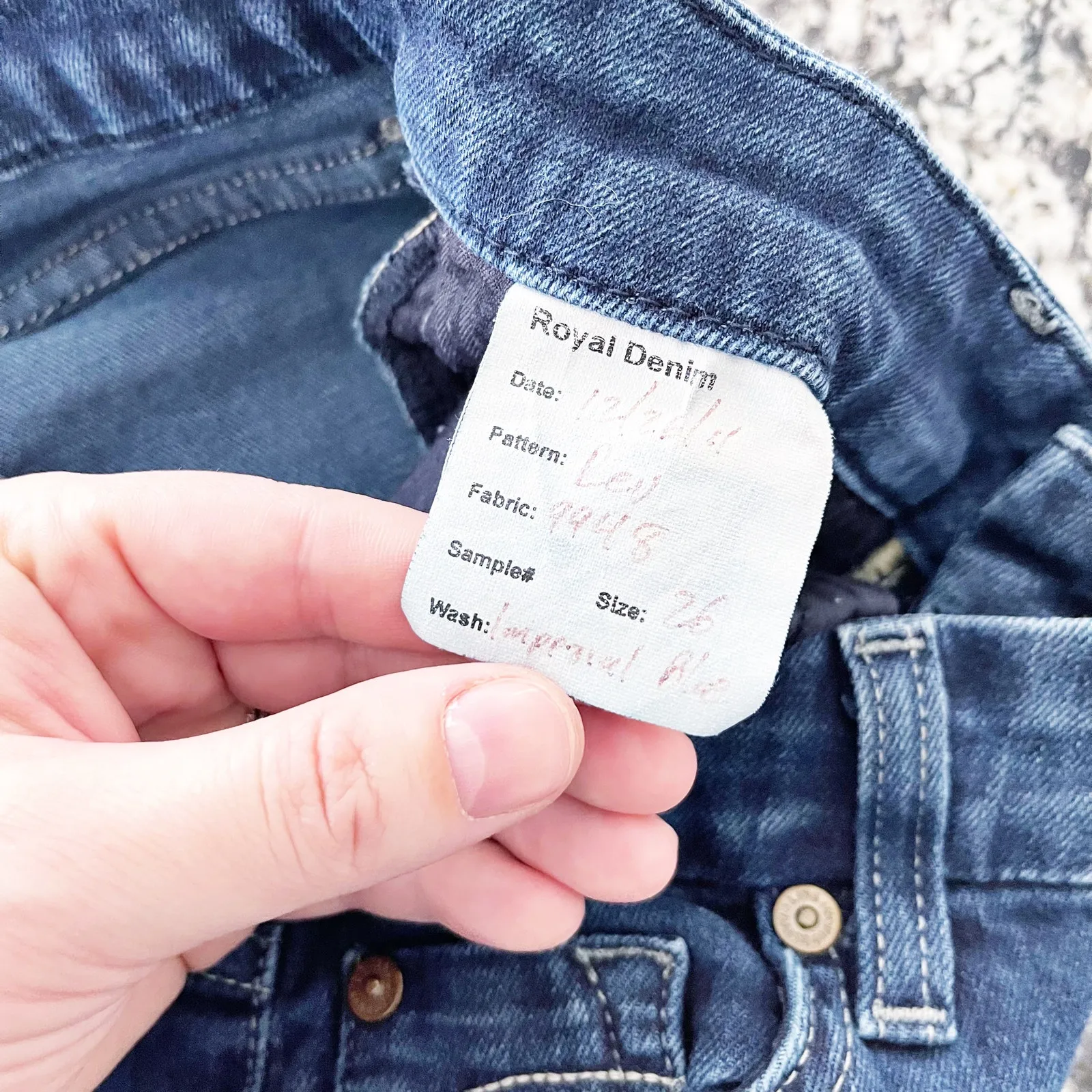 Fidelity Denim Rev Mid Rise Straight Jeans in Imperial Blue Size 26 - Image 7