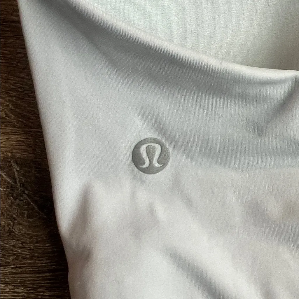 Lululemon Energy High Support Multi Strap Light Blue Bra, size 38 DD # - Image 3