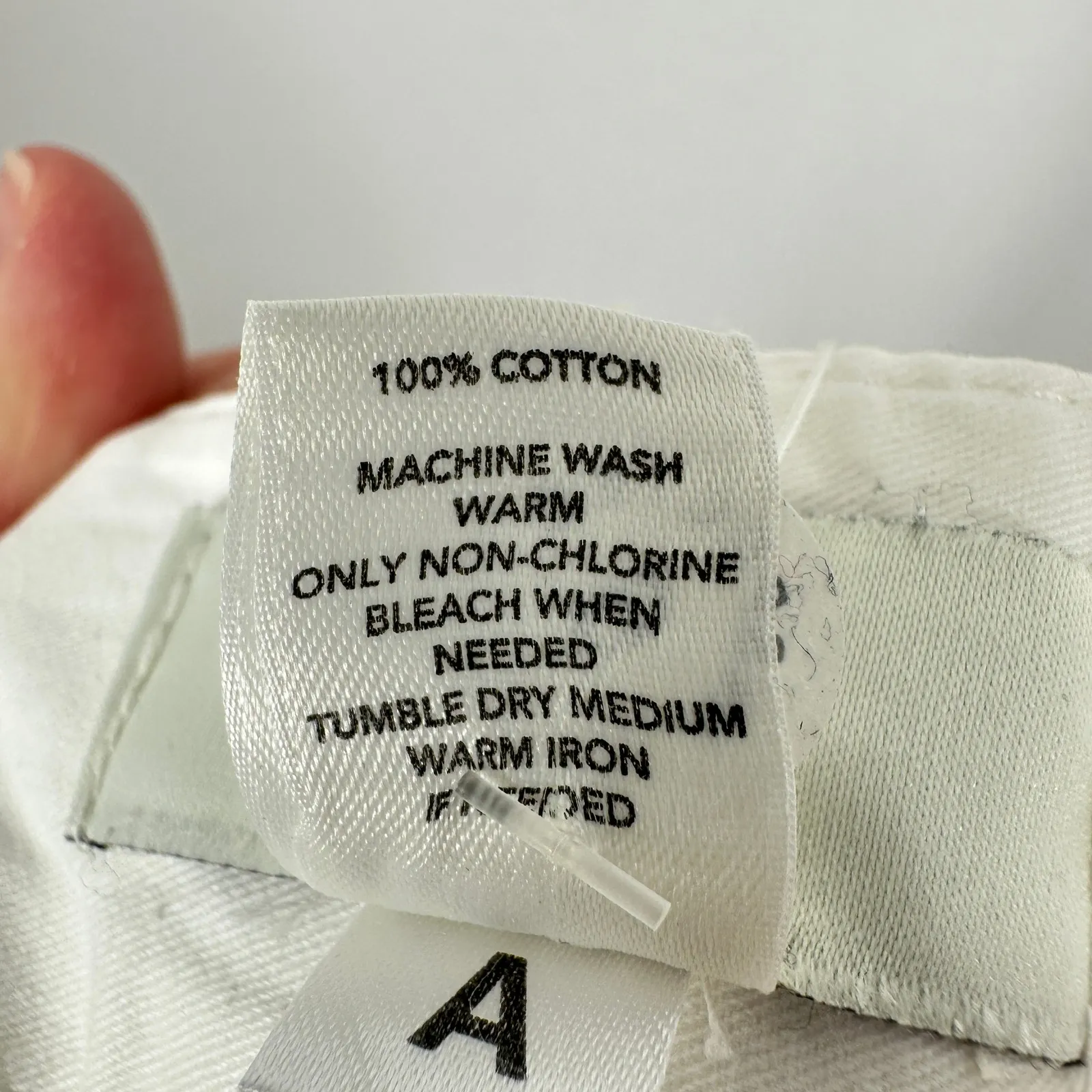 LOFT Ann Taylor White Cotton Casual Shorts Womens Size 4 Button Fly NWT Casual - Image 2