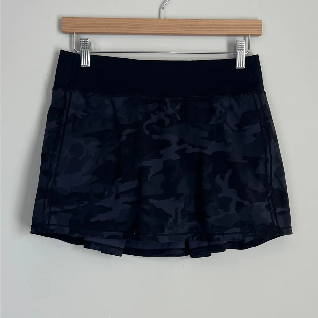 Lululemon Women's Tennis Athletic Skort Skirt Camo Size 6 - Image 2