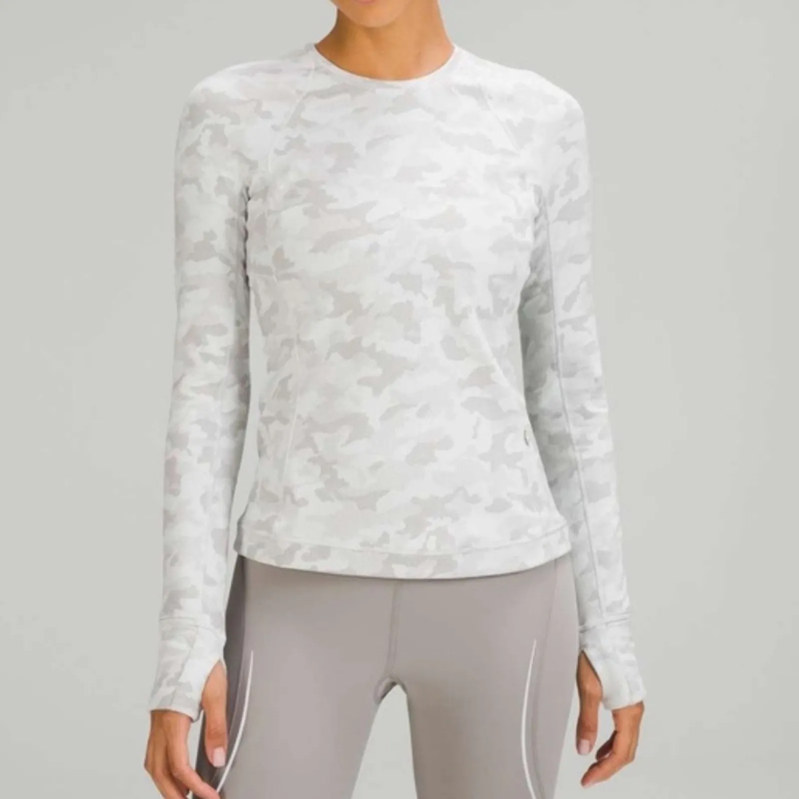 Lululemon Grey Camo Print Long Sleeve Shirt Womens 6 Athletic Fall Cozy Runners - Image 2