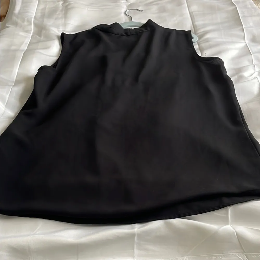 Nine West Women's Black Sleeveless Top - Image 3